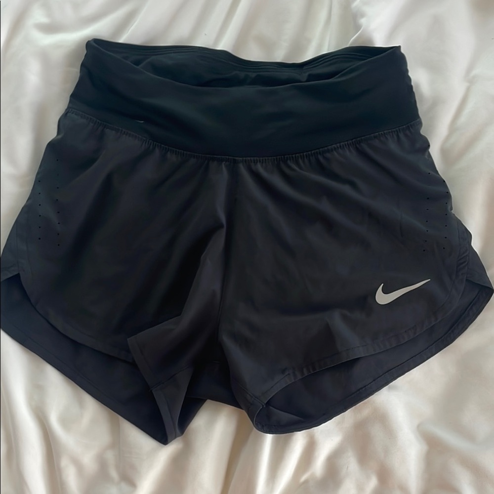 Nike eclipse women’s xs